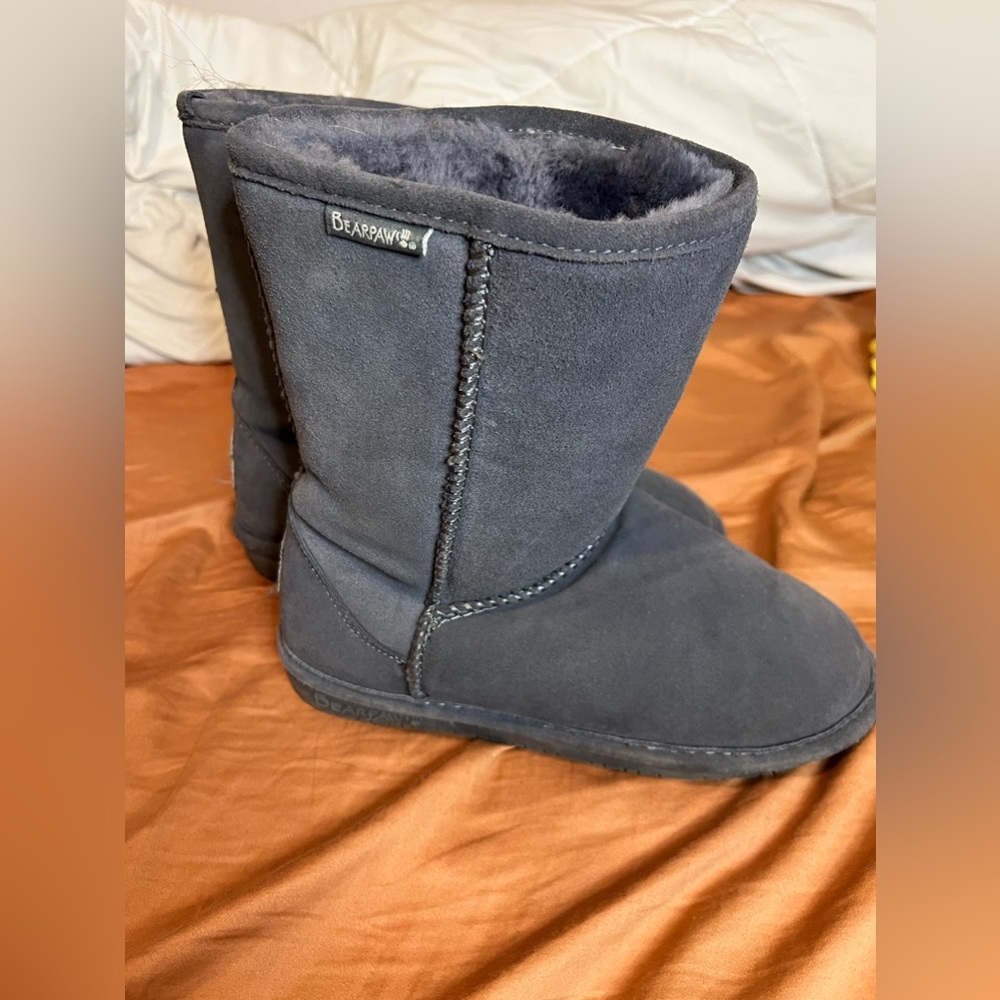 Grey bear paws, size 8.5